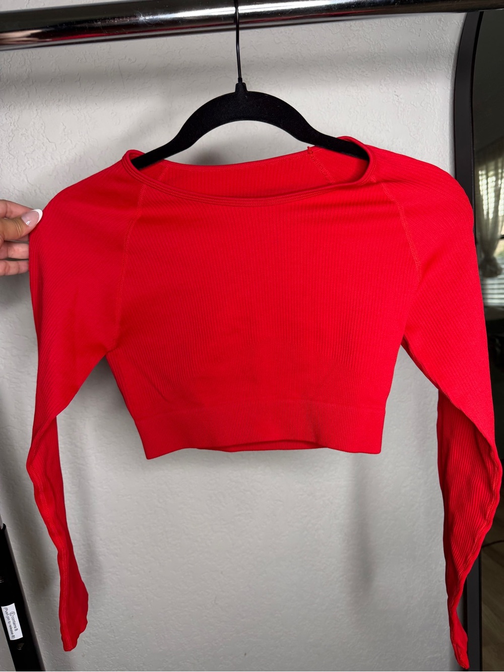 Women's Red Long-Sleeve Cropped Top